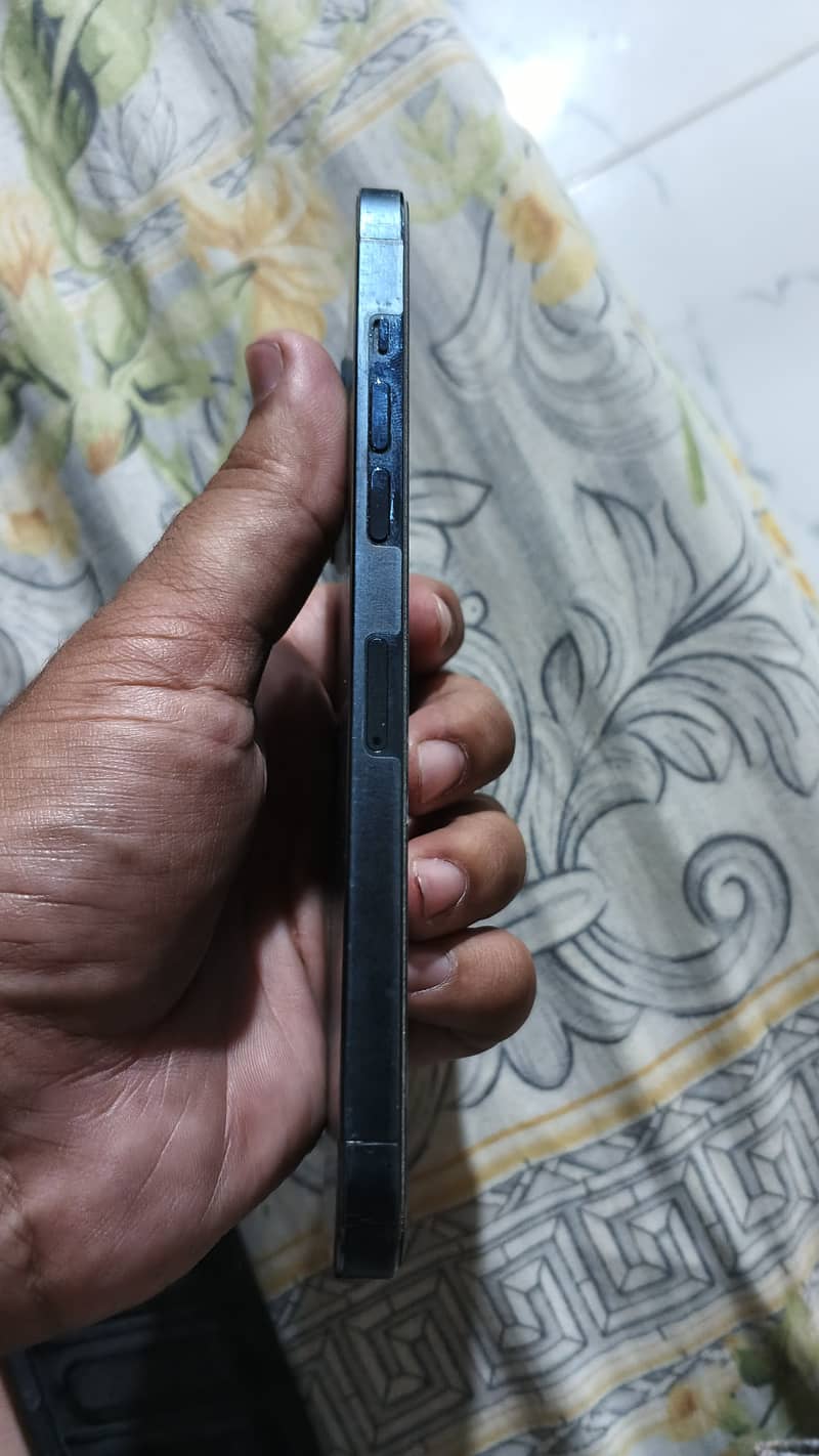 Apple iPhone 12 Pro Max 3