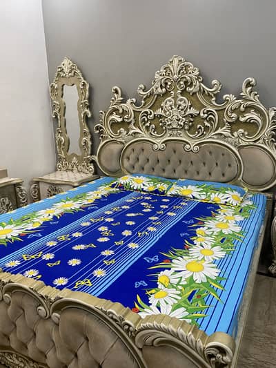 Complete bedroom furniture set - bed+ 2 side tables + dressing