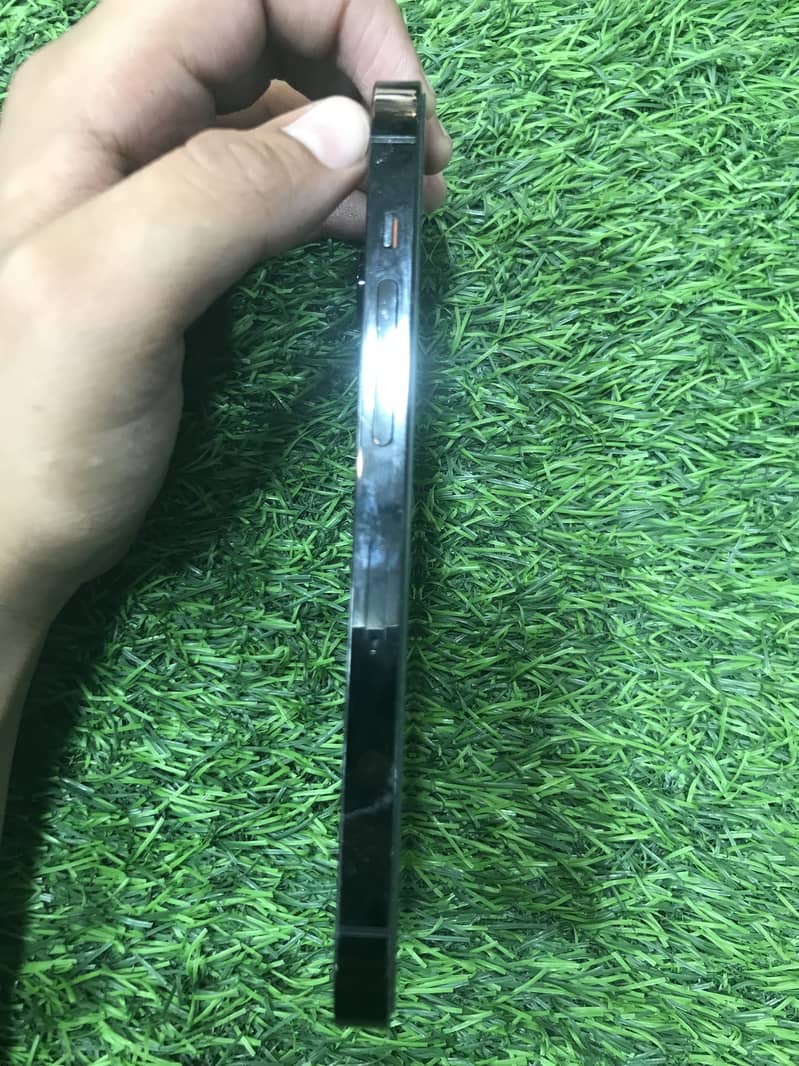 Apple iPhone 14 Pro 0