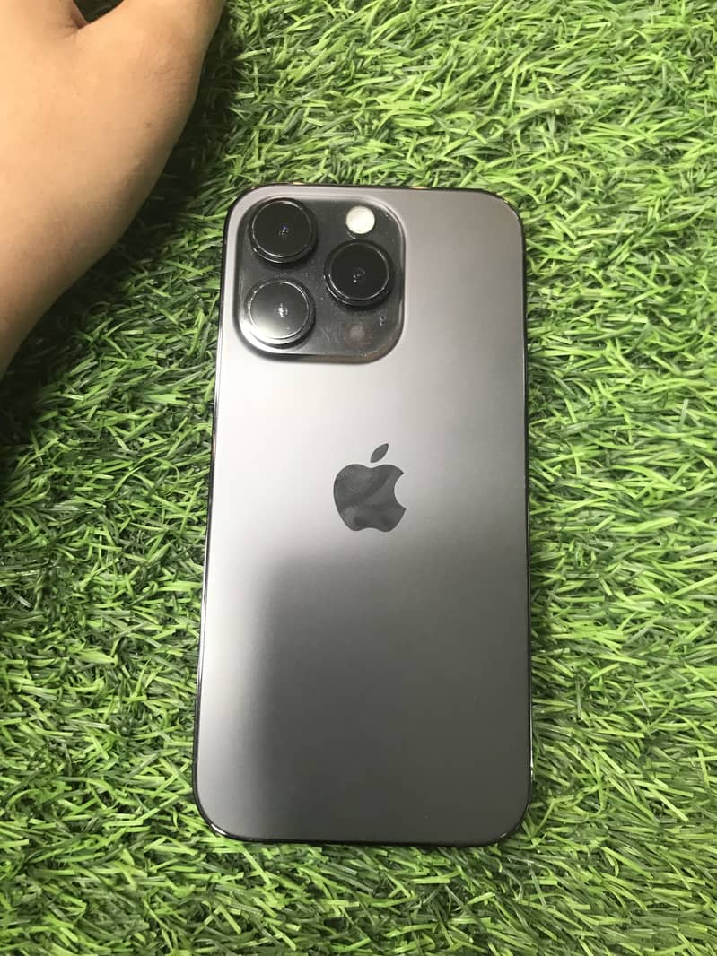 Apple iPhone 14 Pro 2