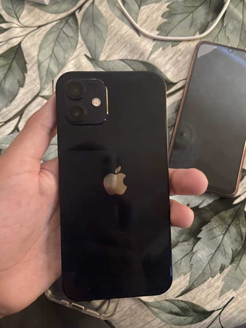 Apple iPhone 12 2