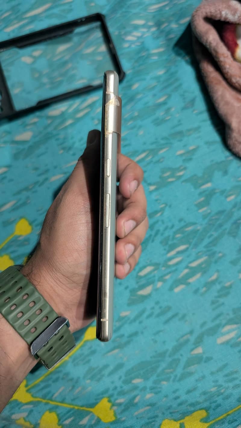 Google Pixel 7 Pro 6
