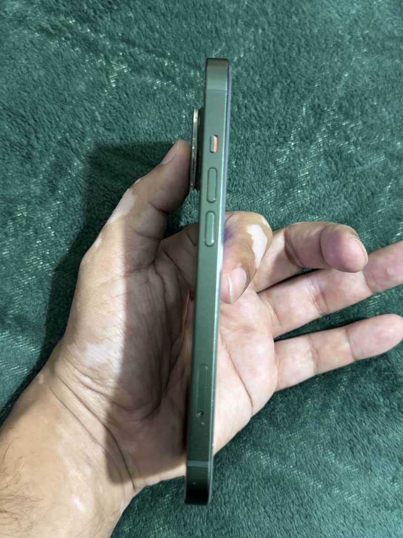 Apple iPhone 13 3