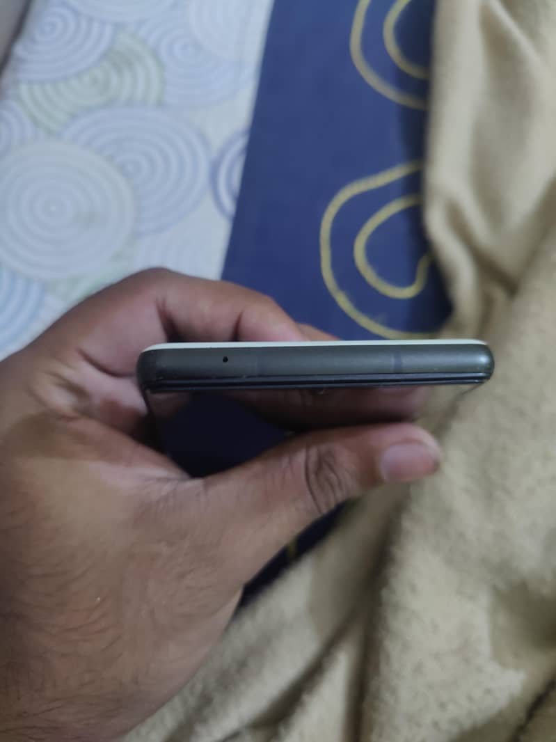 Google Pixel 6a 4