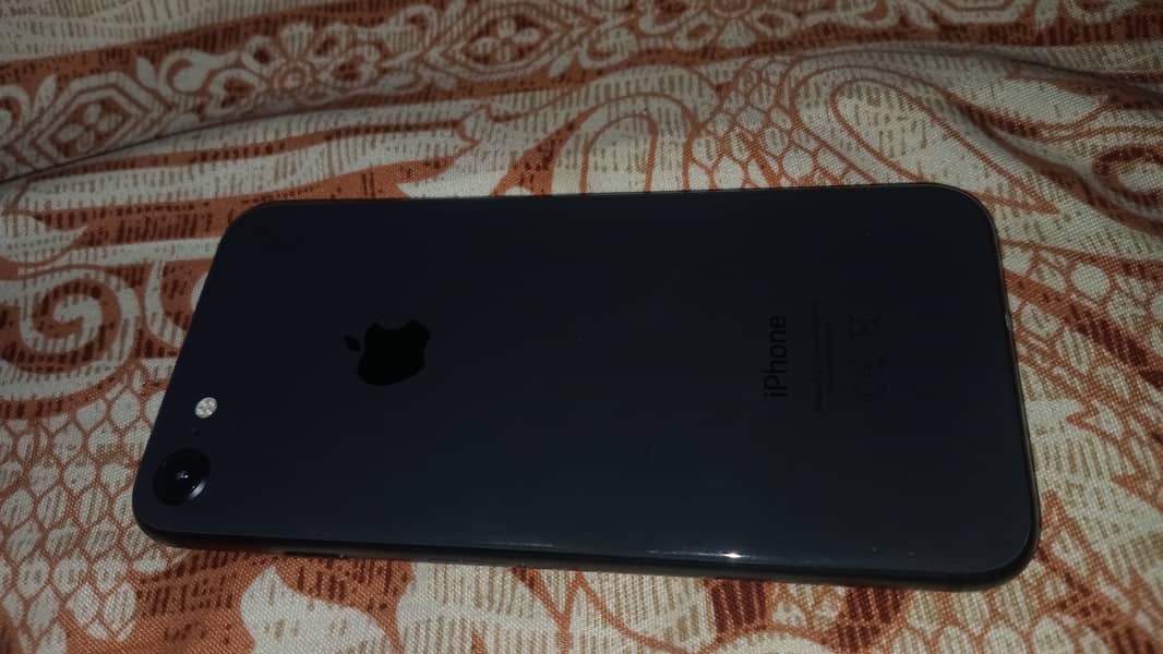 Apple iPhone 8 0