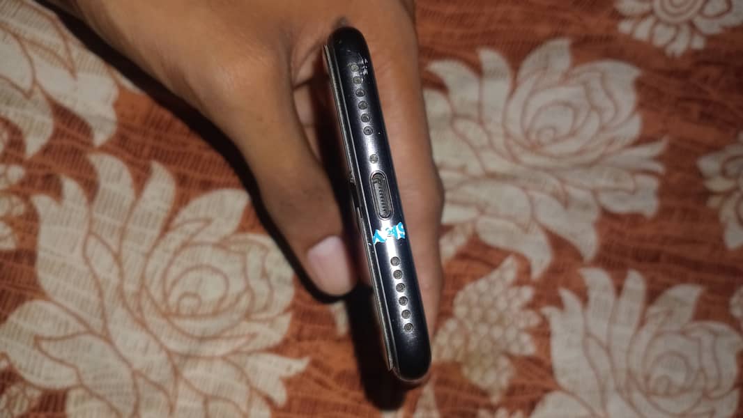 Apple iPhone 8 4