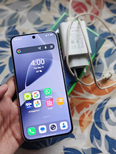 Infinix Hot 60 Pro 8/128GB with complete box charger saman all ok 8/10