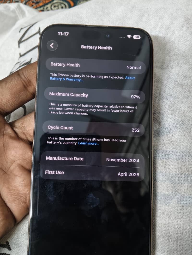 Apple iPhone 16 Pro Max 9