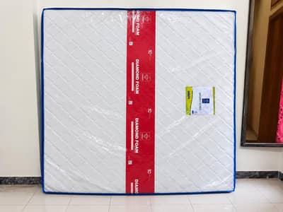 Diamond Foam King Size Mattress 78×72×6 Excellent Condition