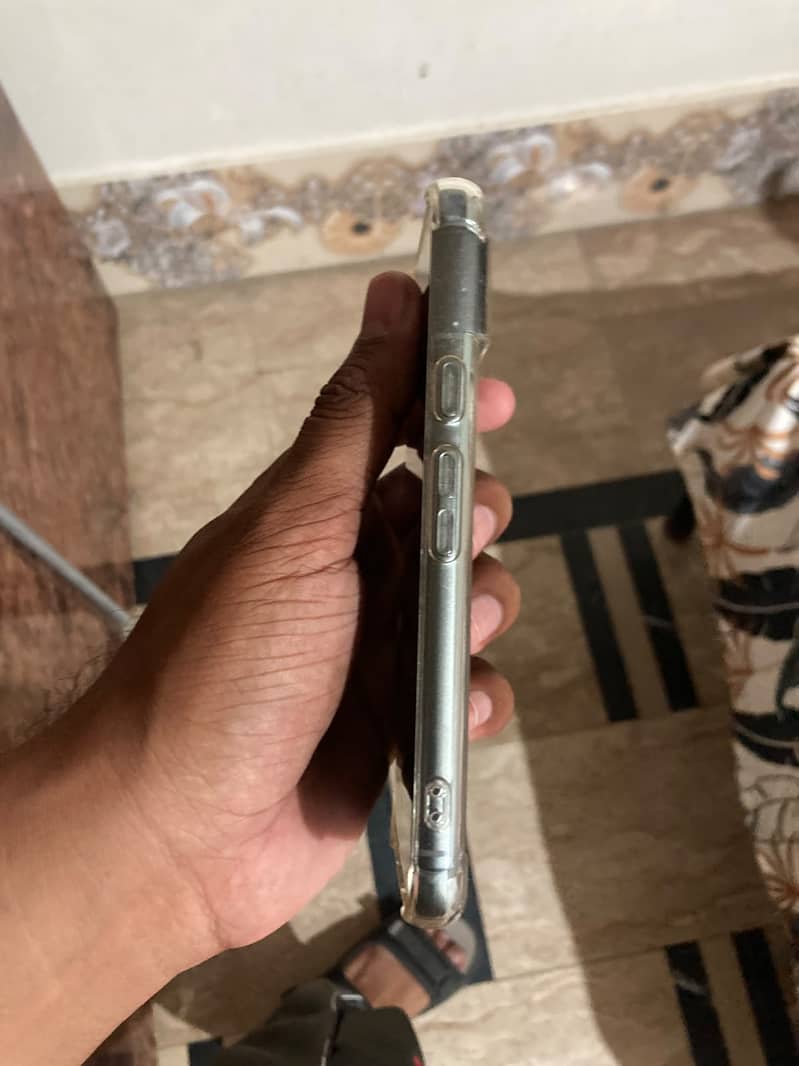 Google Pixel 8 3