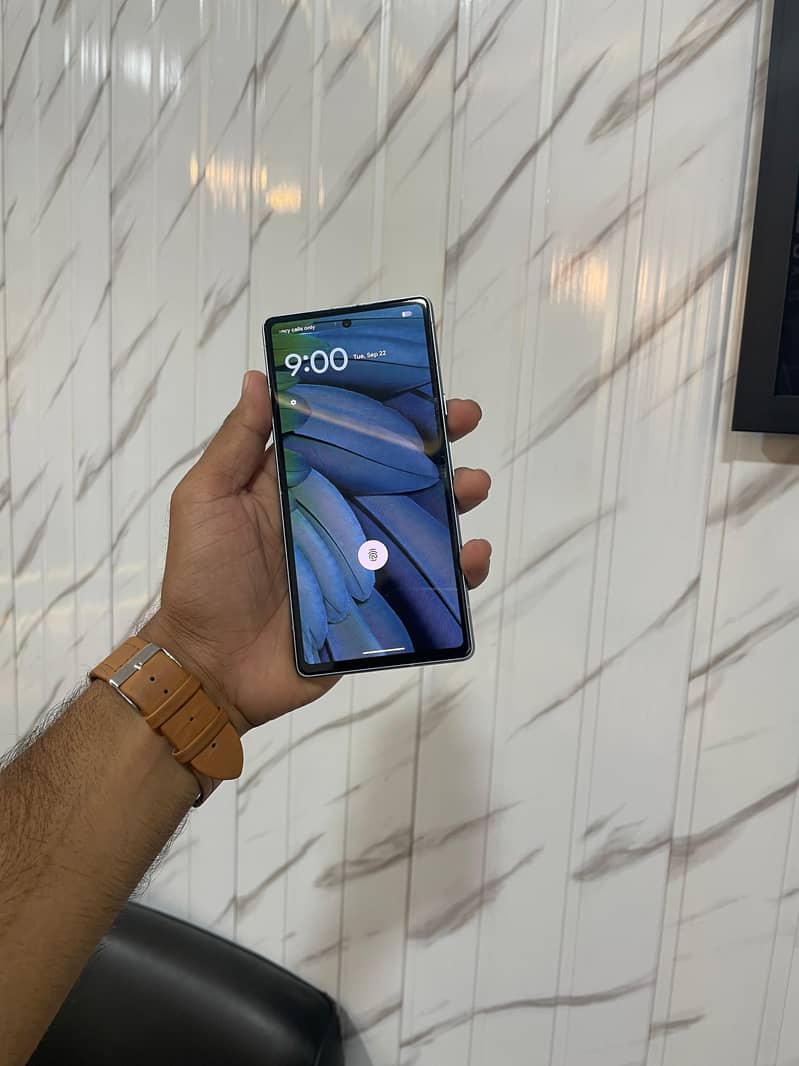 Google Pixel 7a 5