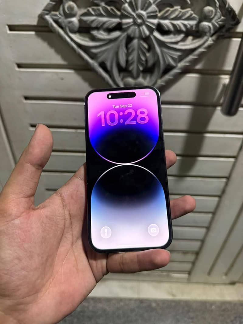 Apple iPhone 14 Pro 1