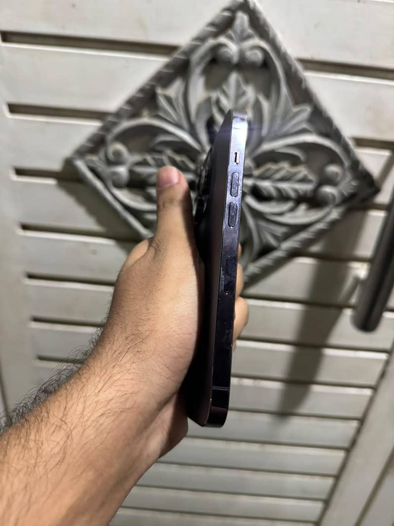 Apple iPhone 14 Pro 4