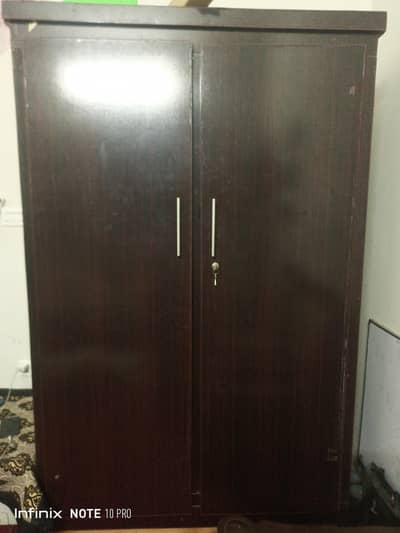 2 door wardrobe 9/10 condition