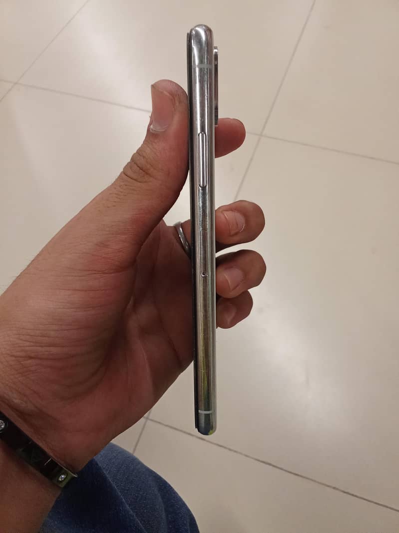 Apple iPhone X 1