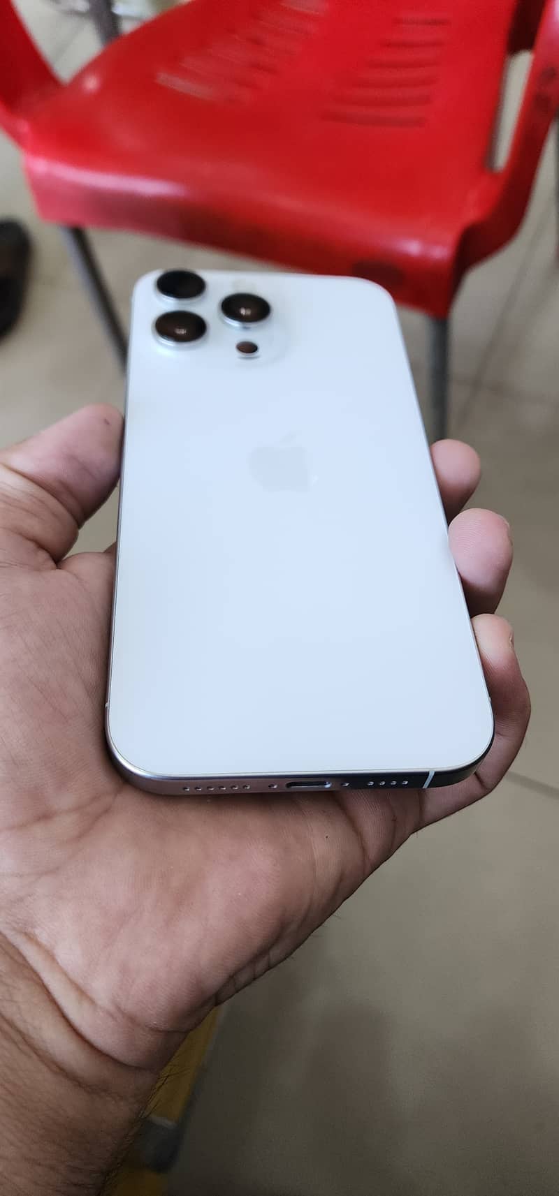 Apple iPhone 16 Pro Max 0