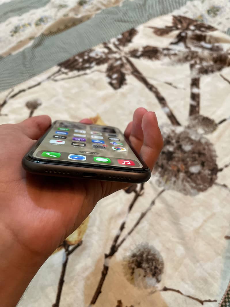 Apple iPhone 11 2