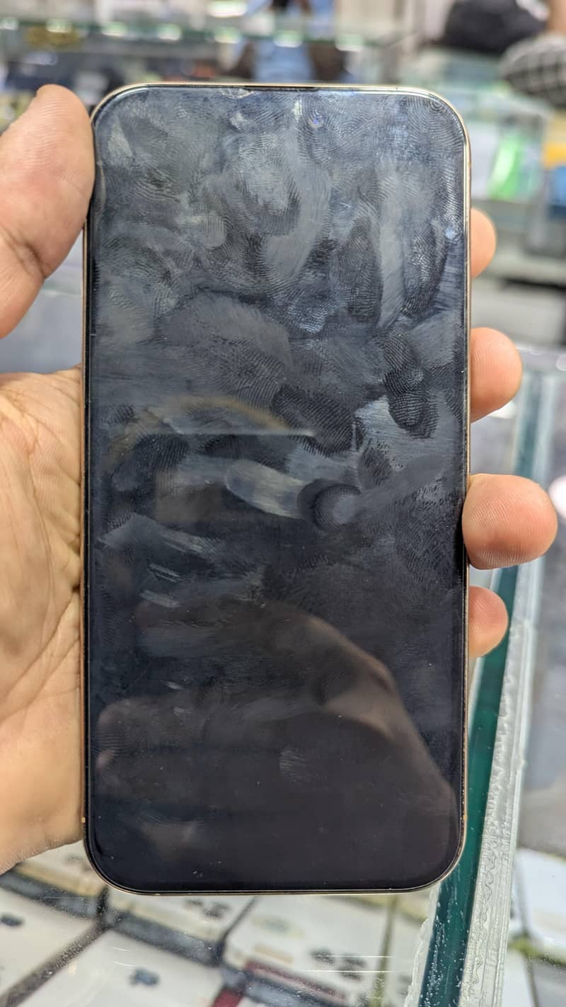 Apple iPhone 16 Pro Max 5