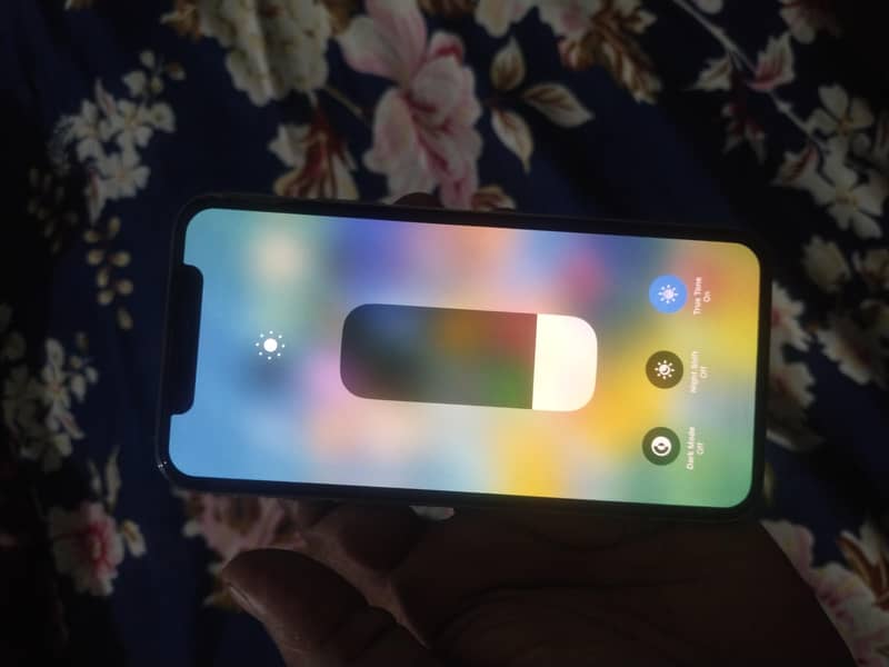 Apple iPhone X 4