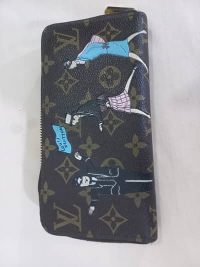 Louis vuitton clutch