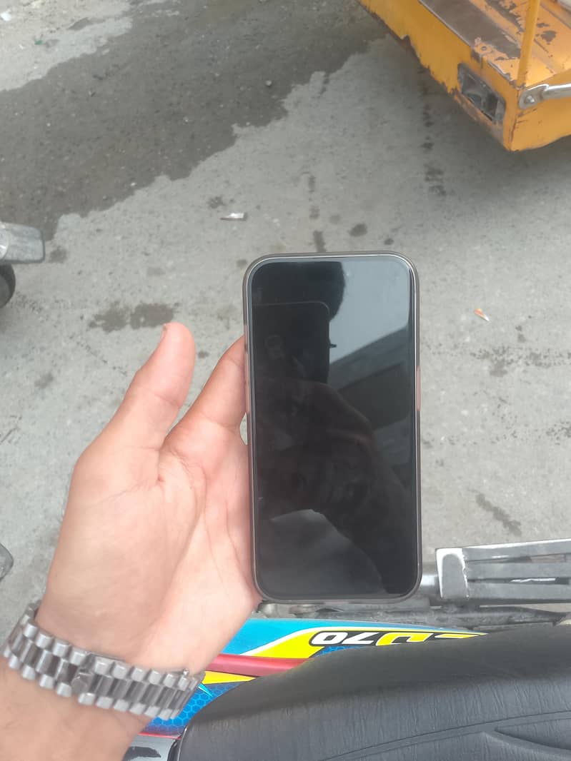 Apple iPhone 15 Pro 1