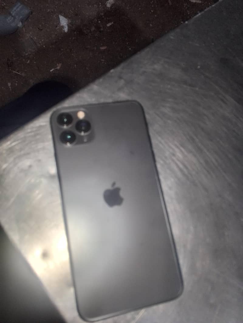 Apple iPhone 11 pro max 1