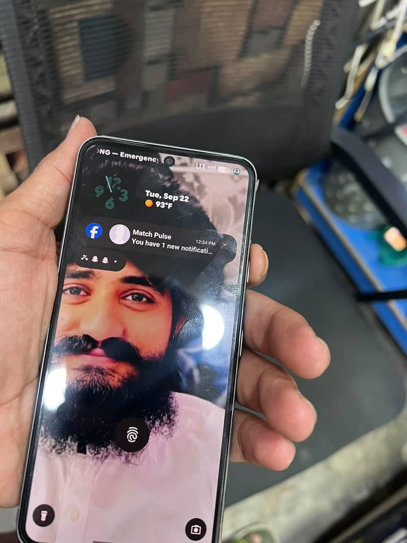 Google Pixel 8 3