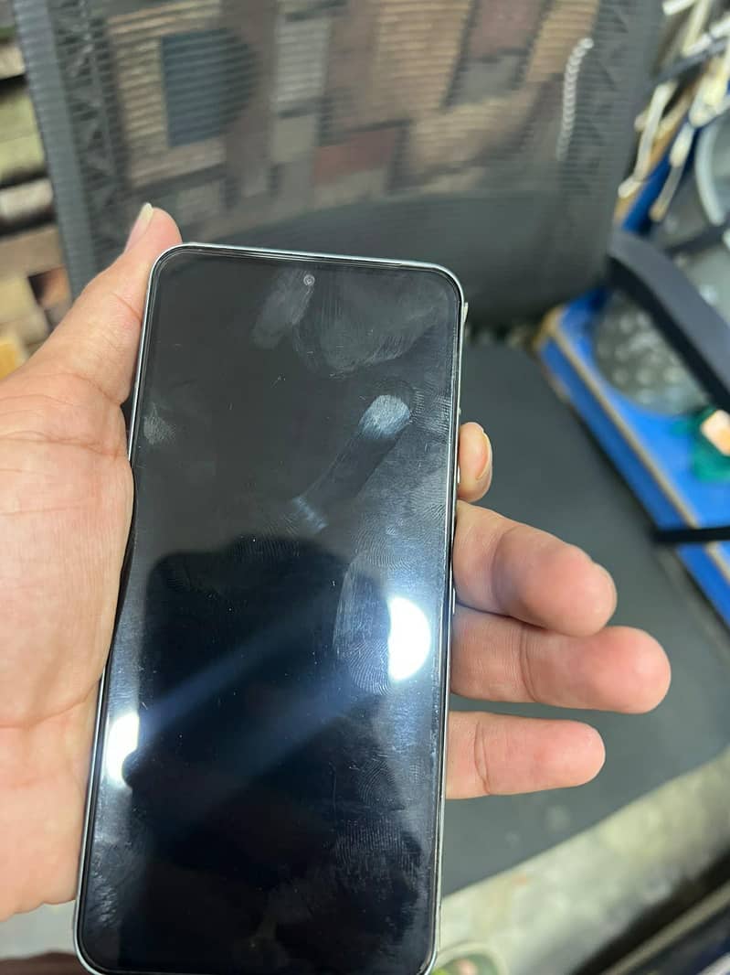 Google Pixel 8 5