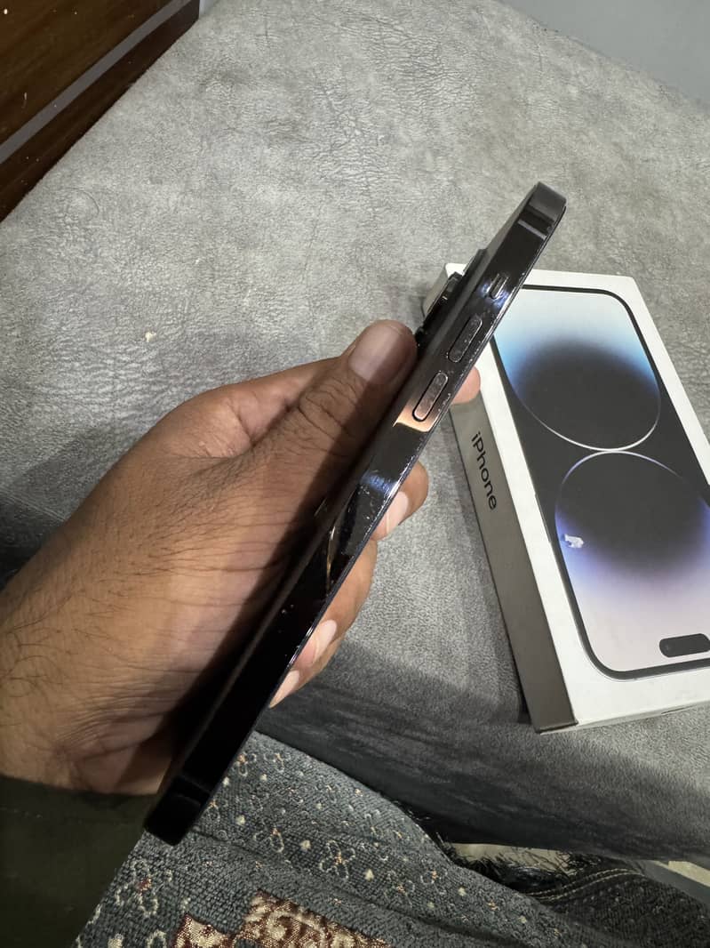 Apple iPhone 14 Pro Max 4