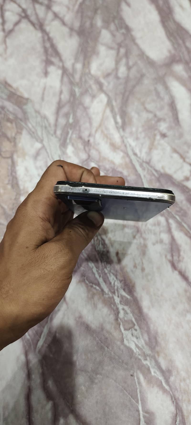 Vivo V21 3