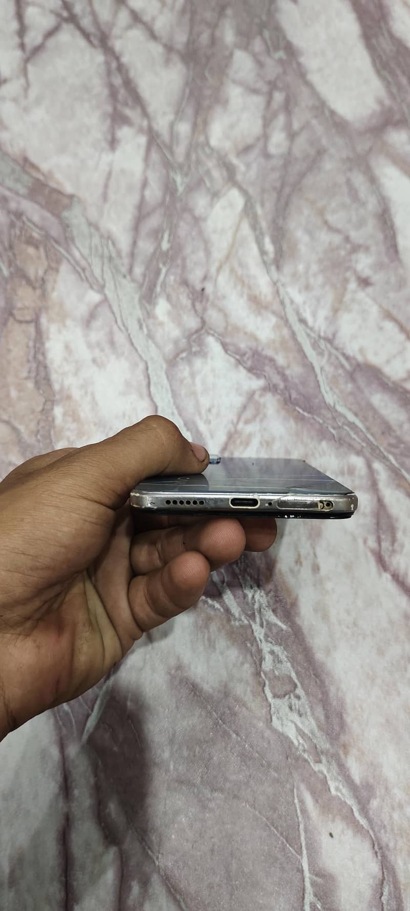 Vivo V21 4