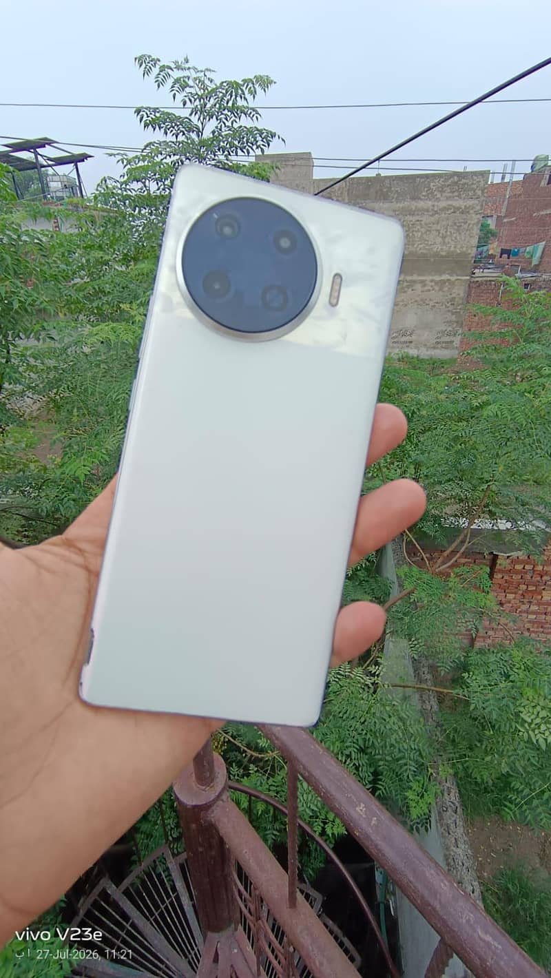 Tecno Spark 20 Pro Plus 0