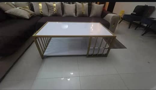 coffee table bikul new h kahi sy kharab ni h