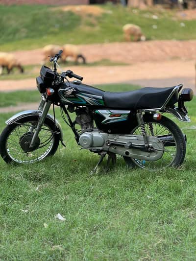 Honda cd125 black shining colour