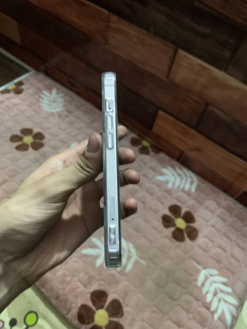 iPhone 14 Jv 5