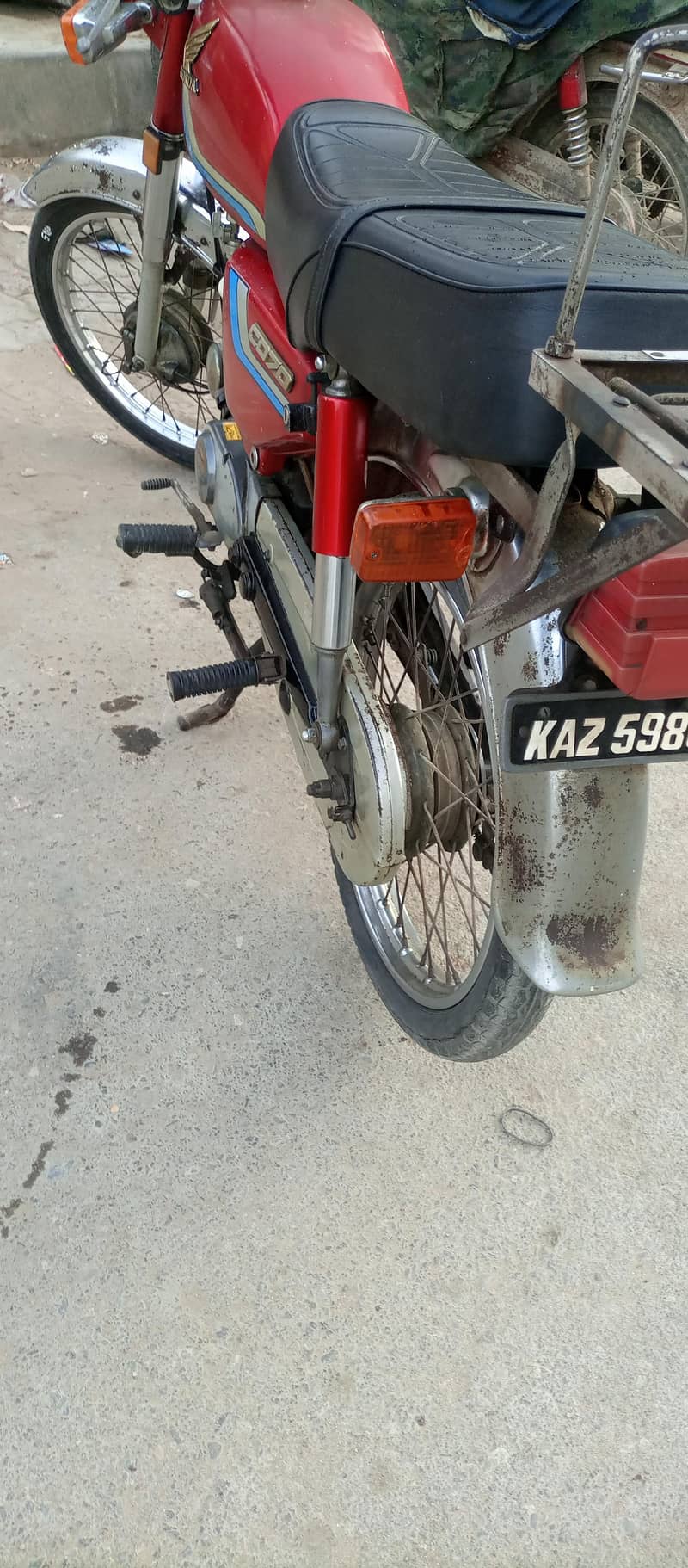 Honda CD70 3