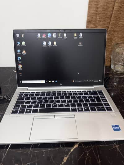 HP Elite Book Core I5 G8 840 / 11 GEN