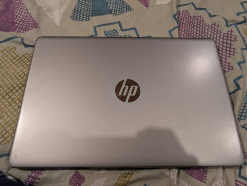 Hp notebook 15,core i5. 2