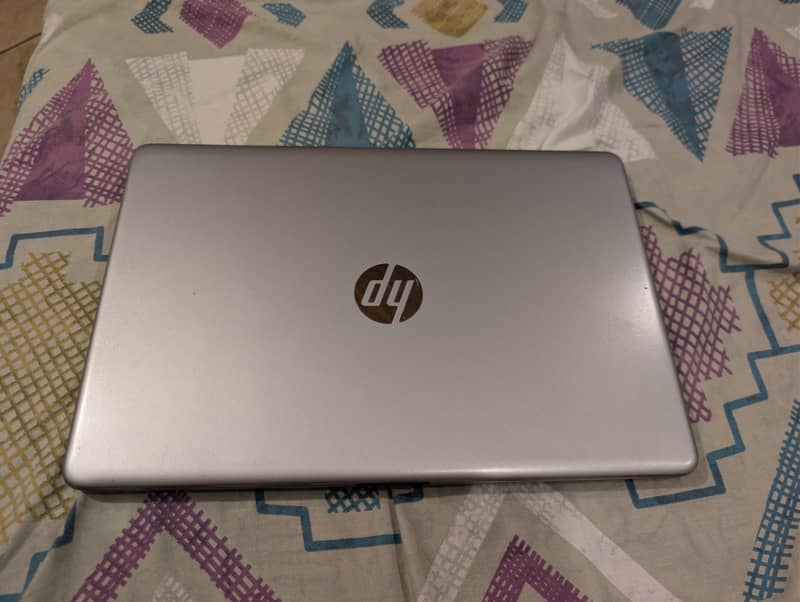 Hp notebook 15,core i5. 7