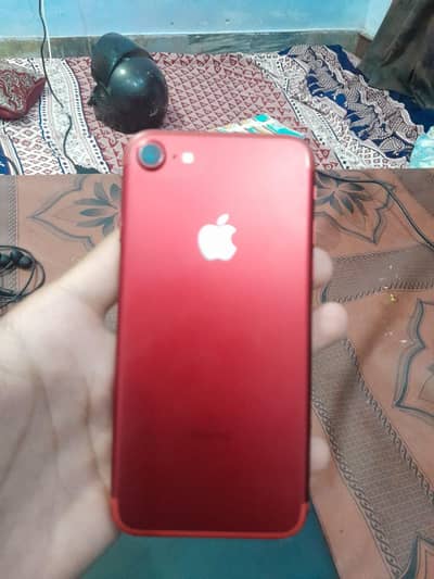 Apple iPhone 7 Candy red color 128 gb 10/10 condition With charger