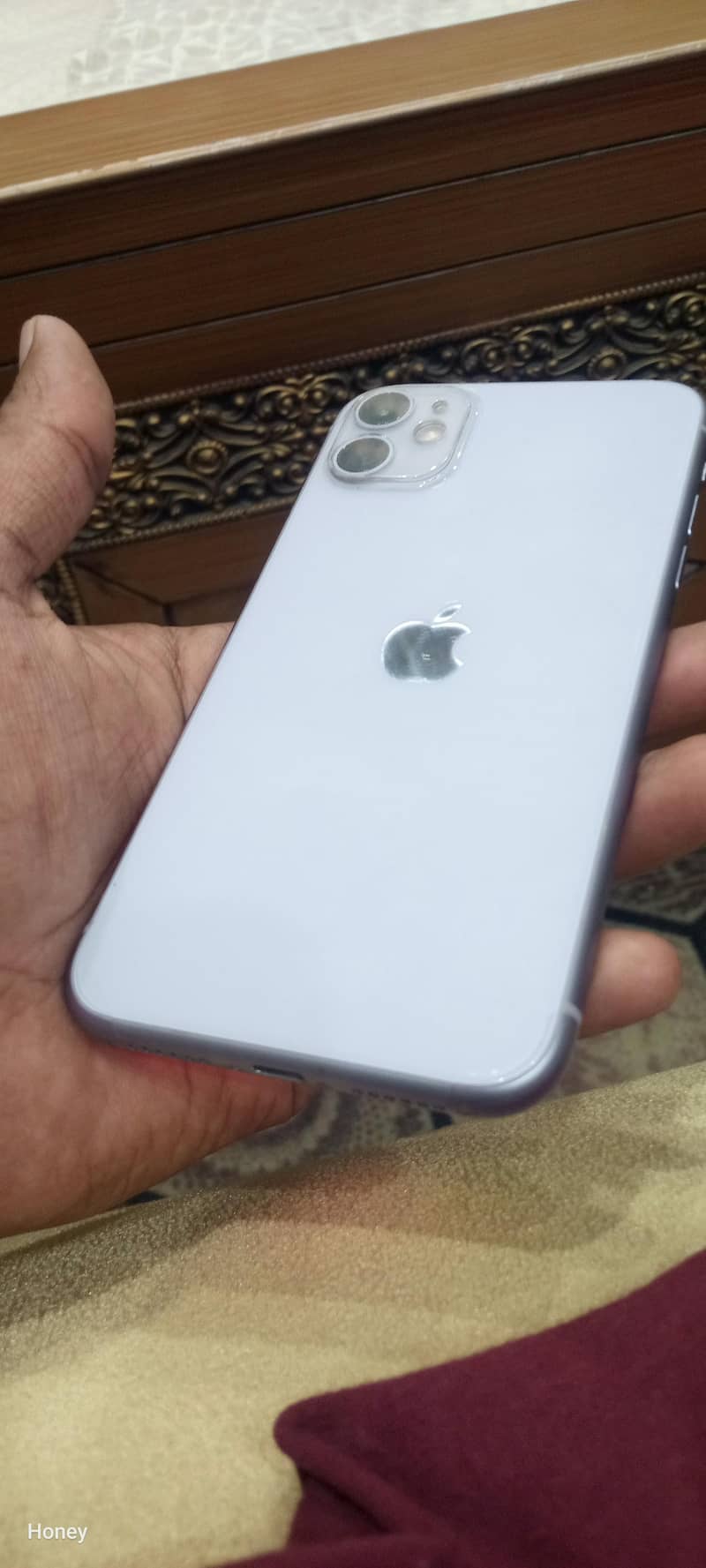 iPhone 11 3