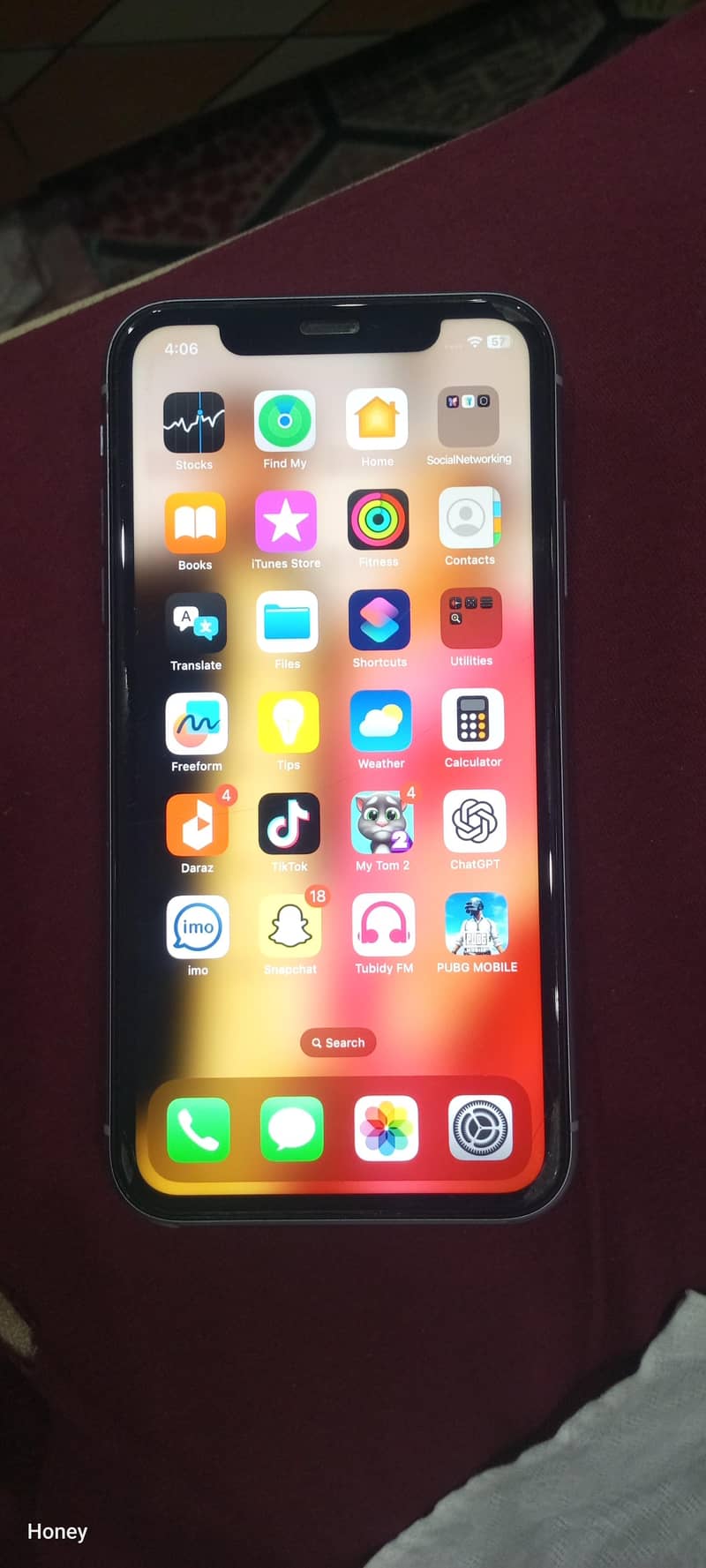 iPhone 11 4