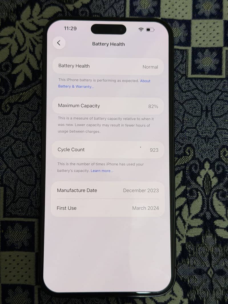 Apple iPhone 15 Pro Max 4