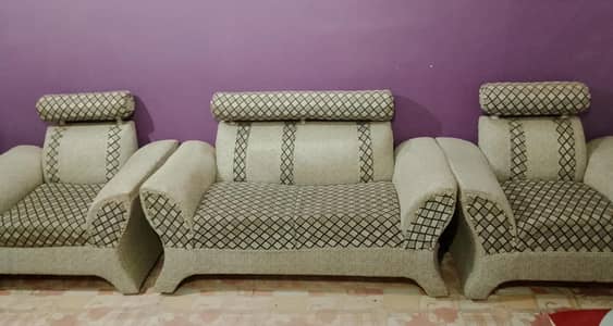 7 Seater Sofa Set used