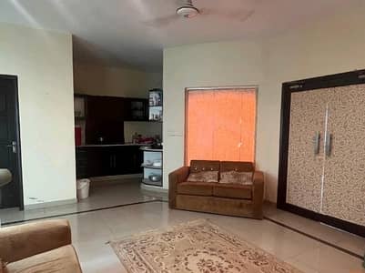 Spacious 1 Kanal Upper Portion Available For rent In DHA Phase 5 - Block H