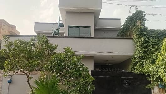 10 Marla House For Grabs In DHA Defence