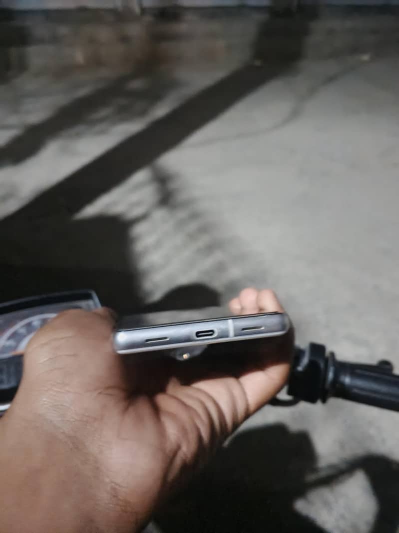 Google Pixel 7a 1