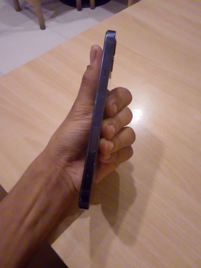 Apple iPhone 12 2