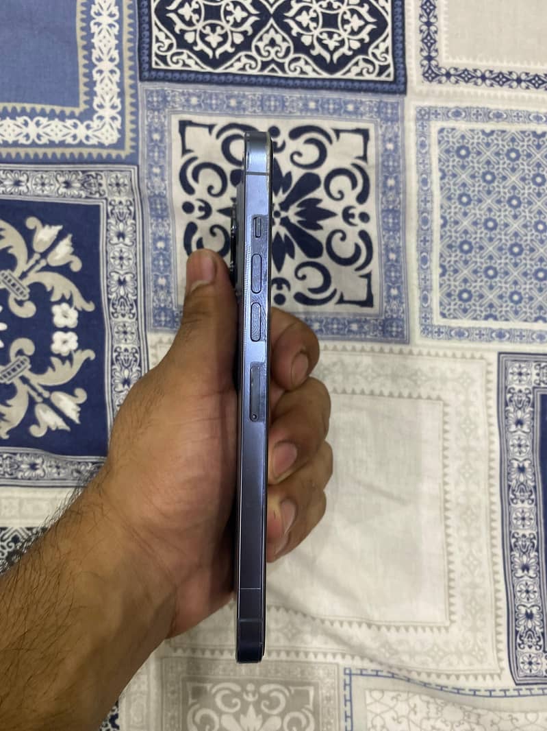 Apple iPhone 13 Pro Max 4