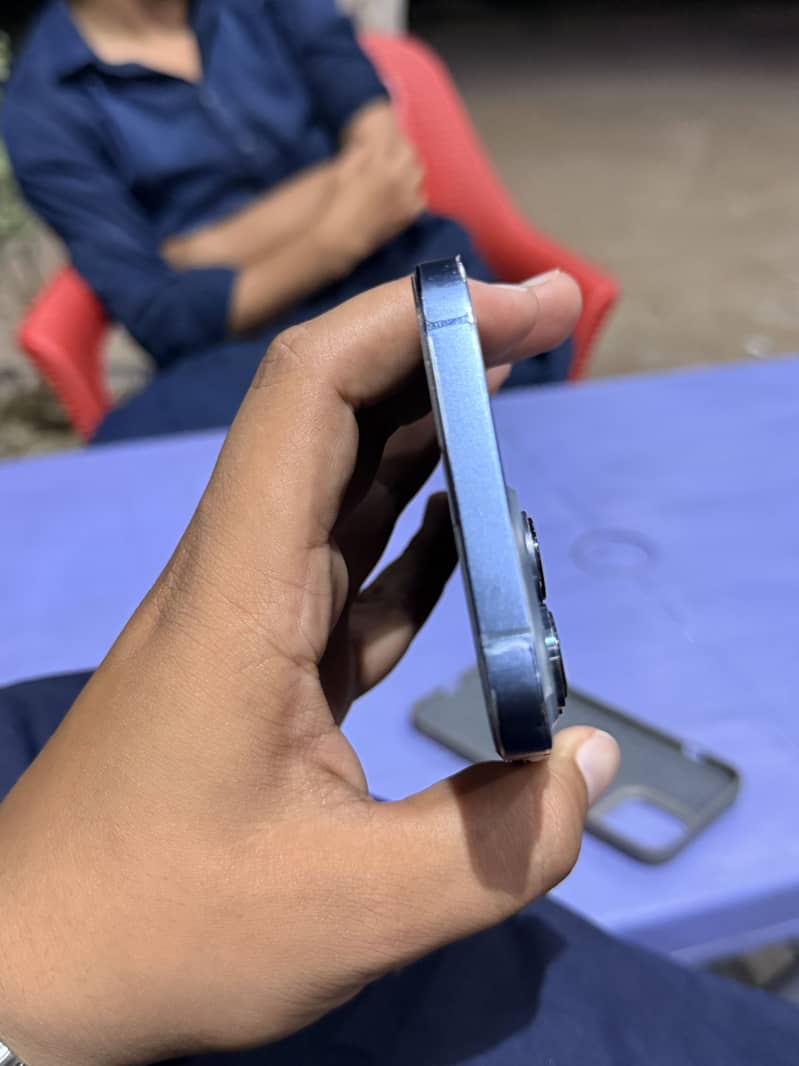 Apple iPhone 13 Pro Max 4